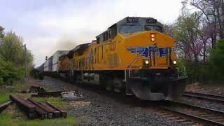 CSX Q131 FLYS through CP 163 with UP power