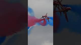 【これ凄げえ！】技量高過ぎ！イギリス空軍とんでもない！レッドアローズの瞬間技！RAF Red Arrows!