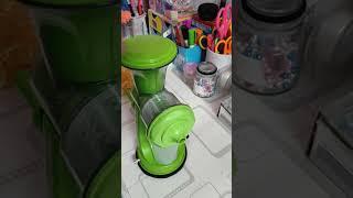 Does It Work? Fruit and Vegetable Hand Juicer