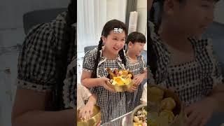 怎么养出七个不挑食的孩子？ #抖音精选#金牌育言家 #人类幼崽 #美食#火鸡面 @七个佩奇妈妈文文