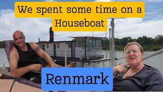 Travelling Australia in the Summertime -Renmark South Australia