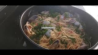 How I cooked spaghetti with cockles for our dinner, yummy and delicious.