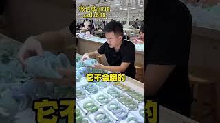 收了一手梦幻春带彩翡翠手镯，这样的翡翠手镯姐妹们喜欢吗#翡翠 #翡翠直播 #翡翠手镯 #翡翠手鐲