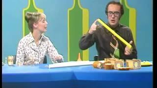 How - Fred Dinenage's 3ft long egg