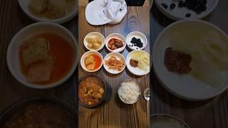 원마루시장 정다운 식당 김치찌개 - 막걸리 한잔 무료
