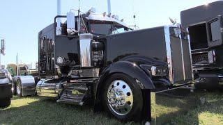 What An Interior !!! Kenworth W900 Sleeper