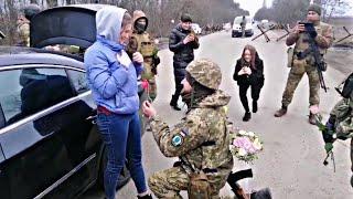 #ukrainewar #ukrainesoldiers  Ukraine soldier surprize his wife in war! information TV shot