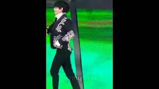taehyung dance excitedly#bts #btsarmy #taehyung #btsedits #btsshorts #kpop #viral #shorts