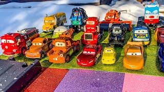 Clean up muddy minicars & disney car convoys! Play in the garden!