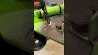 How to remove a rusty Torx bolt on a Jeep