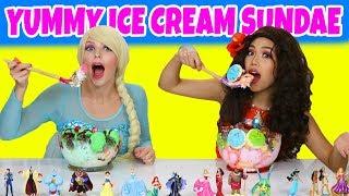 ELSA VS MOANA YUMMY YUMMY ICE CREAM SUNDAE CHALLENGE. (Totally TV Parody Characters)