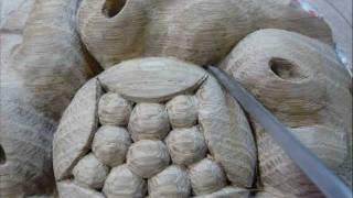 WOODCARVING : Carving a  ROSETTE - ROSACE - ROZET