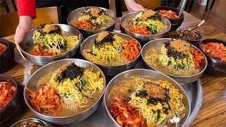 A bomb feast with huge portions - Noodles / Korean Street Food