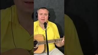 Нэнси Дым сигарет с ментолом, пьяный угар качает