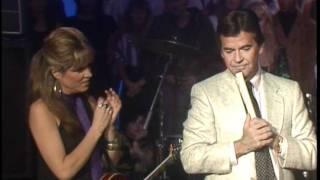 Dick Clark Interviews The Bangles - American Bandstand 1986