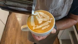 Taurus, world latteart 2022 5th Victor Vu’s free pour pattern…. #fyp #latte #latteart #latteartvideo