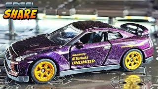 Majorette Nissan GT-R R35 Purple and Gold Tanuki Version