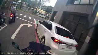 租賃車RFE-0393違規行駛人行道