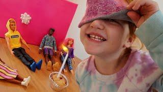 Barbie SURPRiSE BiRTHDAY Party!! Adley opens a Dream Closet for a pretend play fashion makeover!