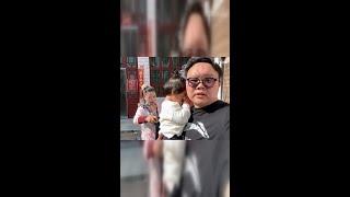 《山上采蜜又挖菜，幸福生活乐开怀》