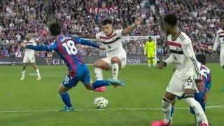 Lisandro Martinez Escape Red Card after this Nasty Tackle  Crystal Palace vs Manchester United