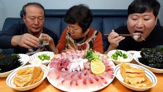 싱싱한 제철 방어회를 접시 가득~ 묵은지 곁들여 한 잔~ (Raw yellowtail fish & ripen kimchi) 요리&먹방!! - Mukbang eating show