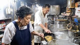 600 Yen for a Bowl of Ramen! Close-up on a real day of an exquisite downtown Chinese restaurant.