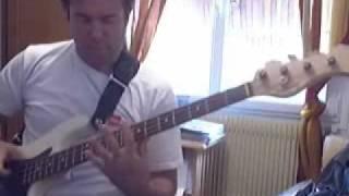 Stuart clayton "ultimate slap bass " ex 101 pag e85 cd 1 trk 93