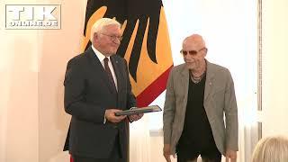 Ostrock-Legende Toni Krahl erhält Bundesverdienstkreuz von Frank-Walter Steinmeier