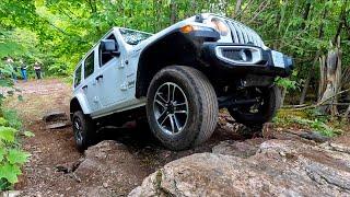 Can A Bone Stock 2024 JL Sahara Keep Up With A Rubicon Extreme Recon Off Road?