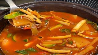 Korean food, squid stew, just try it like this! It's really delicious!