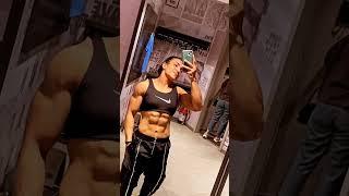 female bodybuilder dolly saini indian bodybuildin qween #femalebodybuilding #shorts