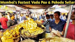 Mumbai's Fastest Vada Pav & Aloo Pakoda Seller | Mohammad Ali Road Street Food | Khane Ka Shaukeen