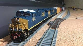 ScaleTrains CSX HO Scale ET44AH GEVO Tier 4 Review and Test Run!