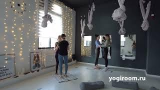 Практика стояния на гвоздях для начинающих в студии YOGI ROOM