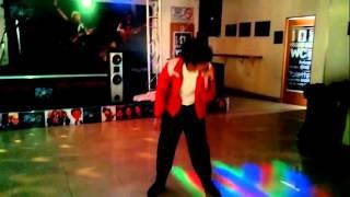 Michael Jackson Tribute - Retro's Sport Bar [Beat It]