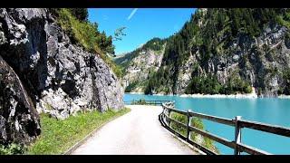 St. Martin Walser Village - Beautiful street, dam & milky blue Lake! *MUST SEE*