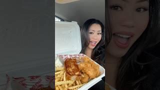 Raising Canes  #mukbang #eating #youtubeshorts #food #asmr #shorts #foodie #sauce