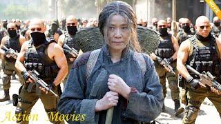 2024 Kung Fu Action Movie: 80-year-old lady is a hidden kung fu master, taking out countless enemies