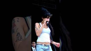 Amy's mesmerising performance of ‘Valerie’ live at the Isle of Wight Festival in 2007. 