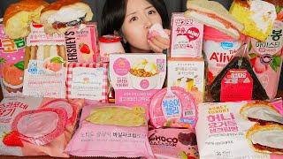 KOREAN CONVENIENCE STORE PINK FOOD ASMR EATING SOUNDS MUKBANG DESSERT CAKE CREAM BREAD