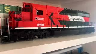 BRAND NEW - Sunset Models 3rd Rail Ferromex SD40-2s.