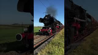 Freighttrein rushing by (slowed down) with 52 8168-8. Güterzug mit 52 8168-8 rauscht vorbei #shorts