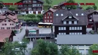 INSENTHAL, CANTON DE URI, SUIZA,  PUEBLO TÍPICO SUIZO SIN ESTRÉS.