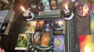 ️Capricorn Daily Reading 8/8/24️Personal Reading?visit https://perrymore-tarot.square.site