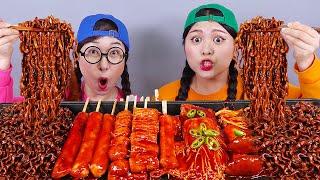 Siyah Erişte Baharatlı Tteokbokki Mukbang DONA