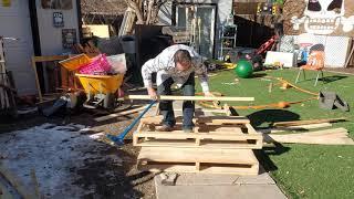 how to easily break apart pallets. using a pallet bar or pallet breaker.