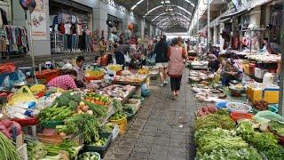 Walk Around Boeng Trabek Plaza Market - Morning Daily Lifestyle of Vendor Selling Food in Town