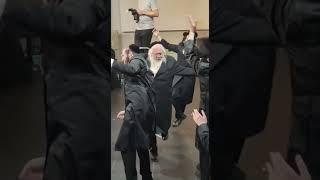 Pure Jewish Wedding Vibes ️‍️‍ #pure #jewish #wedding #vibes #dance #old #young #music #viral