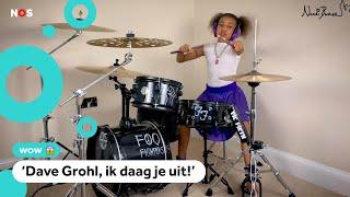 Nandi doet een drum-battle met een wereldberoemde drummer